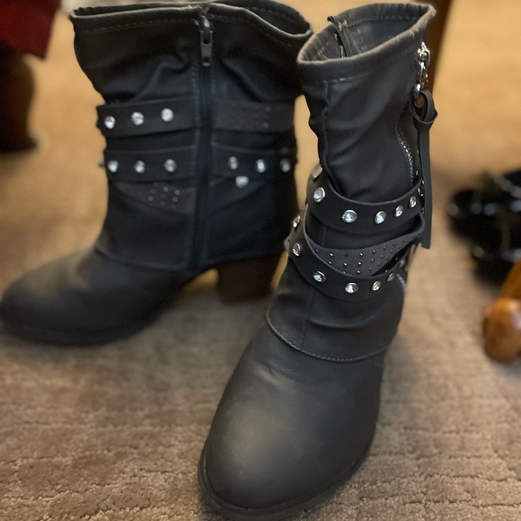 Vanity- Gray booties with rhinestones - Picture 3 of 3